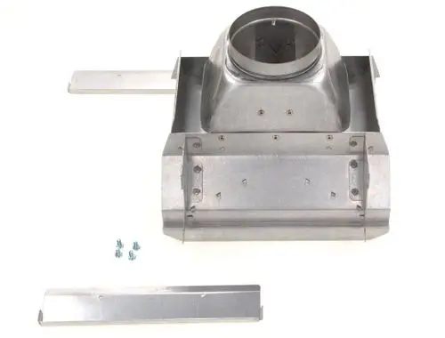 Metallisches Bauteil mit einem runden, offenen Bereich an der Oberseite und zwei seitlichen Halterungen. Drei Schrauben liegen daneben. Produkt vermutlich von Bosch.